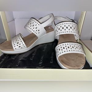 Kim Rogers White 7.5M Wedges, tan suede insole